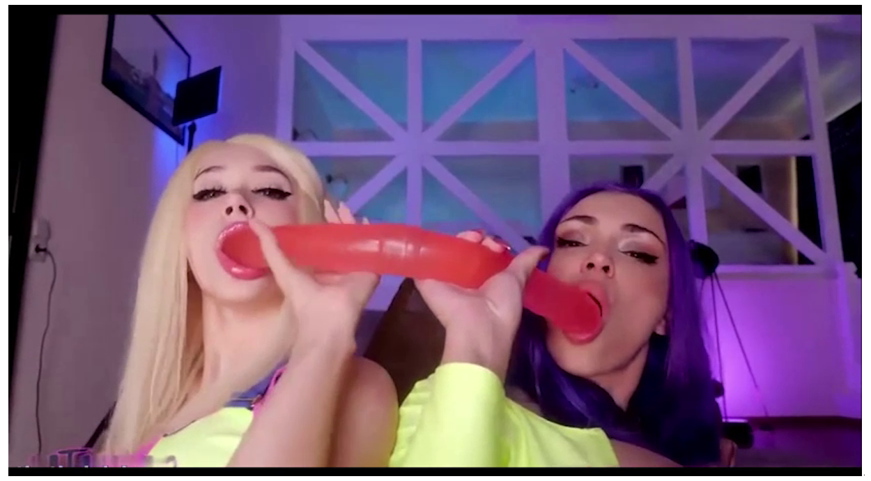 Purple Bitch – Girls Train Their Asses With Dildos From Ass To Mouth